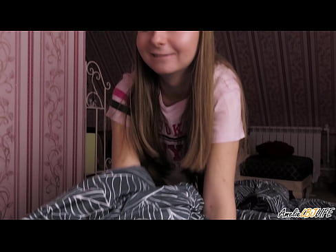 ❤️ Blondie tana tsotsar BFF's dinta sosai kuma ta sami Cum A Bakinta ❌ Batsa ﹏